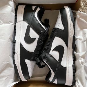 Nike Dunk Low Retro White & Black (Panda)